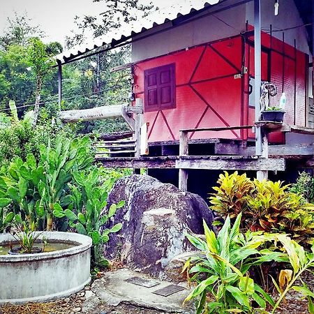 Baan Pai Likit Hotel Luaran gambar