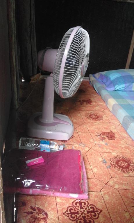 Baan Pai Likit Hotel Luaran gambar
