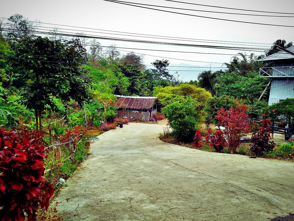 Baan Pai Likit Hotel Luaran gambar